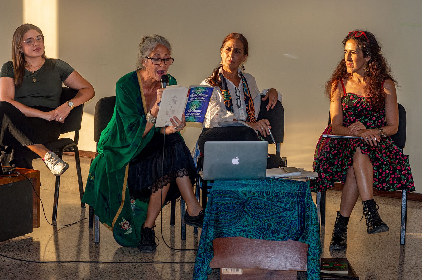 De Persia llegó un poeta