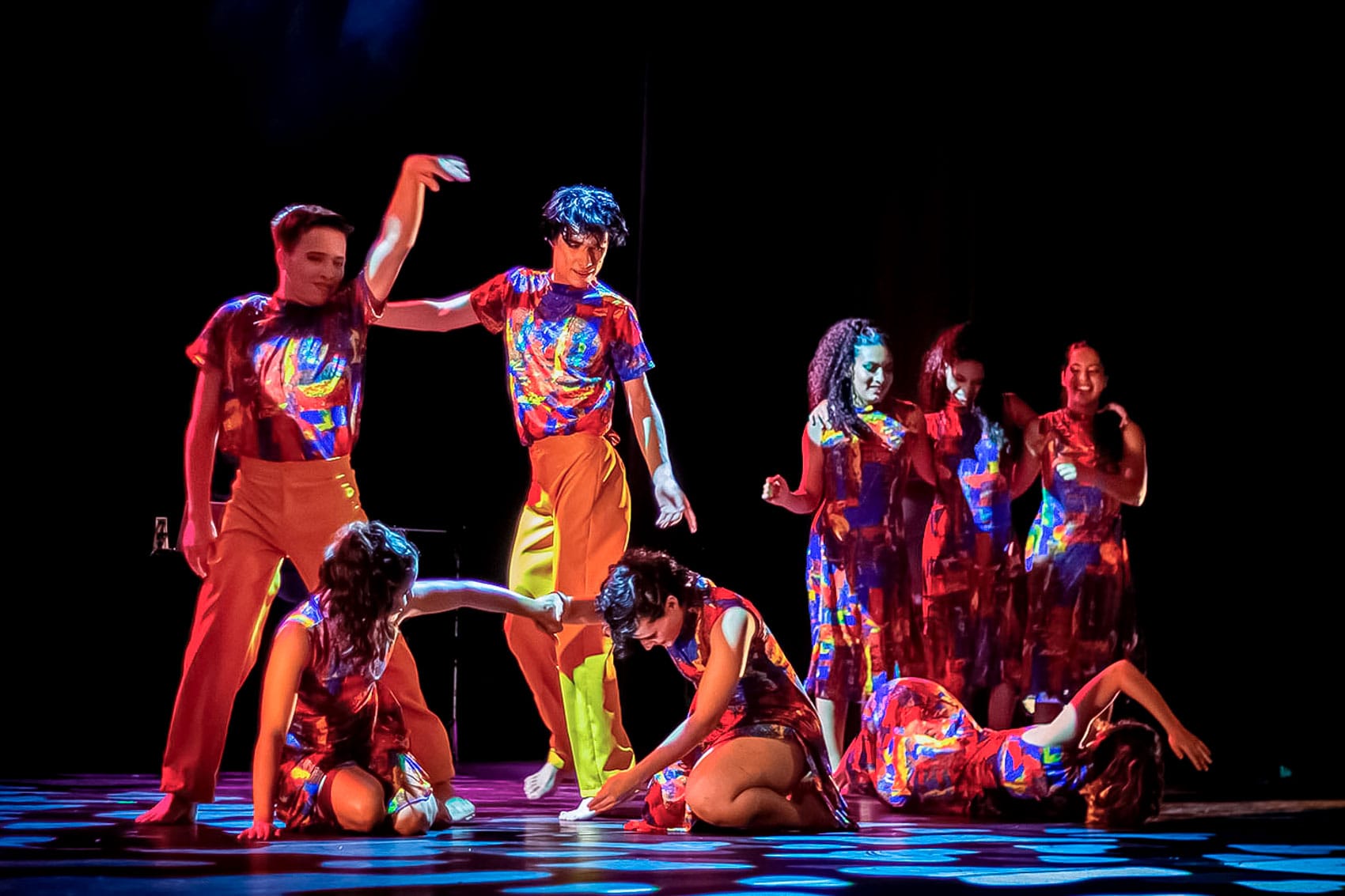 “La compañía venezolana Danzaluz presentó ‘RAYA’ en el Teatro Cajamag durante el Festival de Teatro del Caribe”